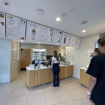 Pressed Juicery - People love Pressed and are willing to wait! - Juice Bars & Smoothies Near Me - Washington, DC, District of Columbia