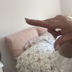 Shellac Nails & Spa - Lifting up (my nail bed naturally grows down)