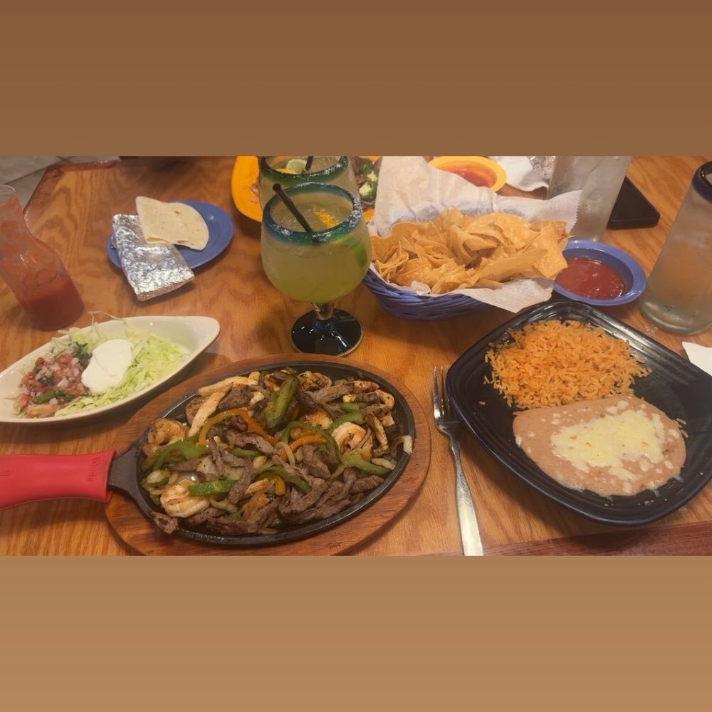 Fiesta fajitas & margarita