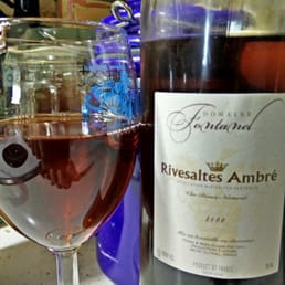 Oddly enough I found Rivesaltes Amber' to go well with Cayenne Scrambled Eggs and Onion-Garlic Hash Browns. Better than a Mimosa