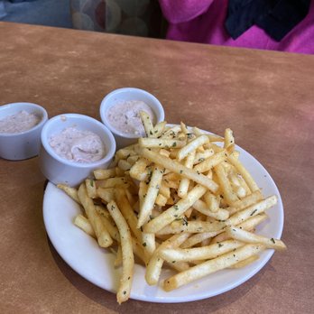 Café Bistro at Nordstrom - Fries + kalmata olive aioli - New American Near Me - Murray, Utah