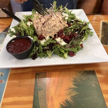 Yellow Dog Eats Kitchen & Bar - Bars Near Me - New Smyrna Beach, Florida
