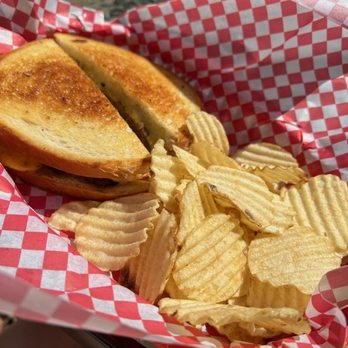 Pioneer On Long Lake - Patty melt - Vacation Rentals Near Me - Sarona, Wisconsin