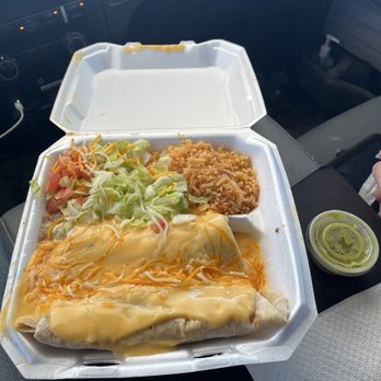 Mamma's Place - Queso burrito - Mexican Near Me - Italy, Texas