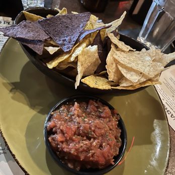 Mad Mex - Cranberry - Chips and salsa - Mexican Near Me - Cranberry Township, Pennsylvania