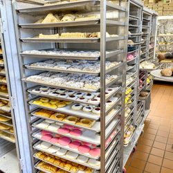 Rosas Pasteleria Y Panaderia