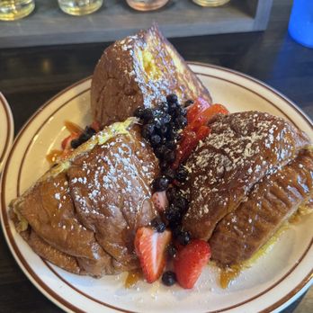 Annie's Cafe - hawaiian french toast - American Near Me - Riverside, California Annie's Cafe - hawaiian french toast - American Near Me - Riverside, California