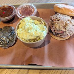 Pulled Pork Sandwich Pulled Pork Sandwich