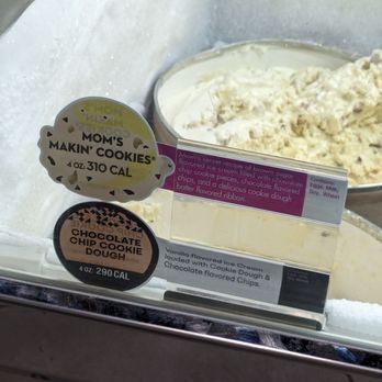 Baskin-Robbins - Mom's Makin' Cookies. Thought it'd be like Cookies & Cream, but it wasn't - Ice Cream & Frozen Yogurt Near Me - Lakewood, California Baskin-Robbins - Mom's Makin' Cookies. Thought it'd be like Cookies & Cream, but it wasn't - Ice Cream & Frozen Yogurt Near Me - Lakewood, California