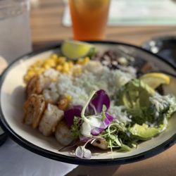 The Getaway - Blackened shrimp bowl