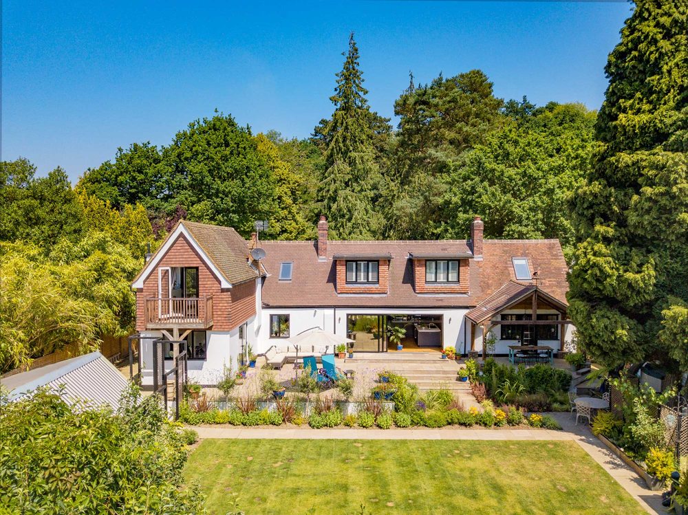 THE PROPERTY FILMING COMPANY Updated July 2024 2022 Wenlock Rd