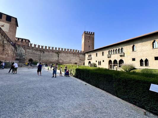 Castelvecchio Museum by null