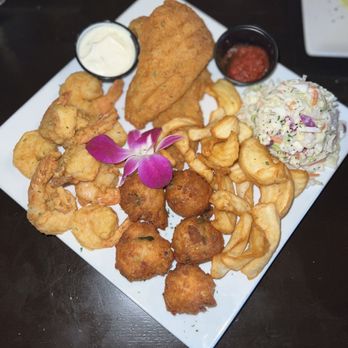 Riptides Raw Bar & Grill - The Beach Break (~$32) - Seafood Near Me - Ormond Beach, Florida