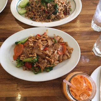 Ayada Thai - Drunken noodles medium spicy with chicken and basil fried rice thai spicy with beef - Thai Near Me - Elmhurst, New York