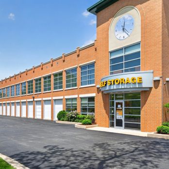 StorageMart - Self Storage Near Me - Lake Bluff, Illinois StorageMart - Self Storage Near Me - Lake Bluff, Illinois