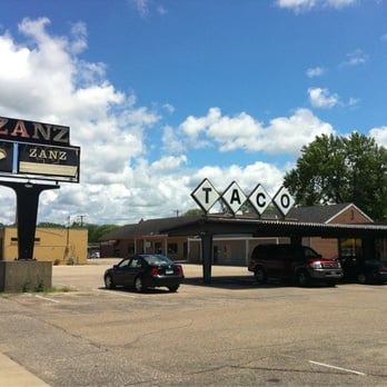 Zanz Mexican Restaurant - a car parked in front of the restaurant - Mexican Near Me - Mankato, Minnesota