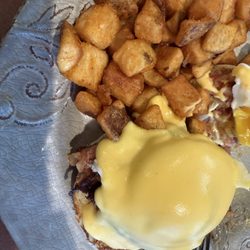 Eggshells Kitchen - Irish Benedict