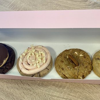 Crumbl - Temecula - My cookie  picks. - Bakeries Near Me - Temecula, California