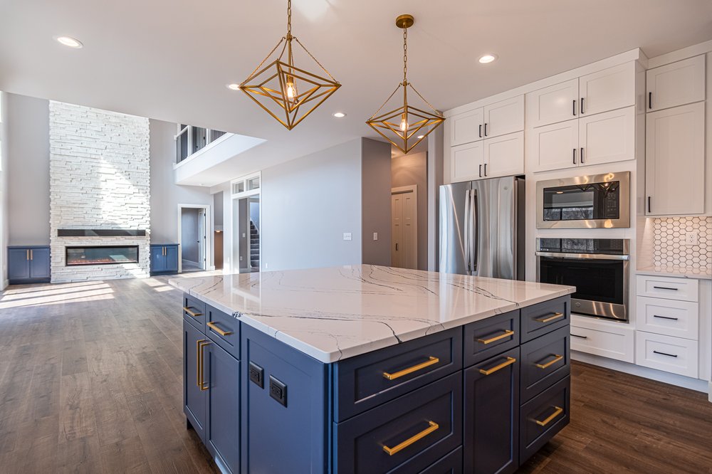 ADVANTAGE near you at 2881 Independence Road, Iowa City, Iowa 18