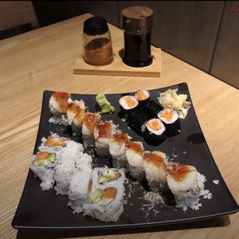 Sakanaya - Japanese Near Me - Champaign, Illinois