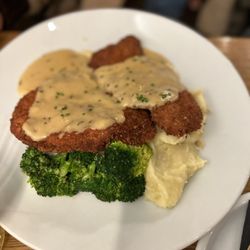 Primrose Table - Chicken schnitzel