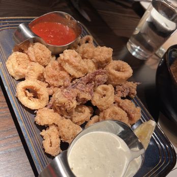 The Oak House - Fried Calamari - Wine Bars Near Me - Oradell, New Jersey