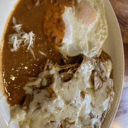 Max's Cafe - Chilaquiles with chicken & green sauce