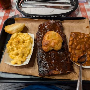 Bennett's Pit Bar-B-Que - Barbeque Near Me - Gatlinburg, Tennessee