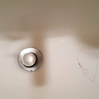 The Pearl Hotel - Cracked sink. - San Diego, CA