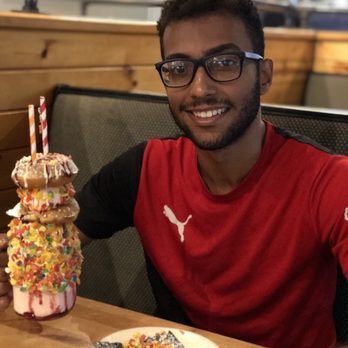 Brownstone Pancake Factory - Fruity Pebble Milkshake - Breakfast & Brunch Near Me - Edgewater, New Jersey