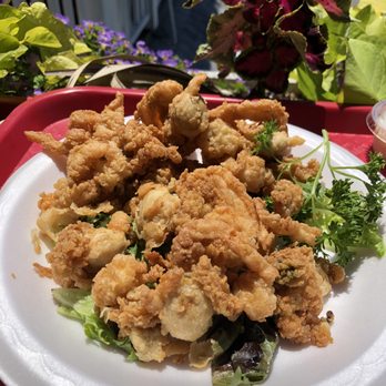 Flo's Clam Shack - Heavenly fried clams - Seafood Near Me - Middletown, Rhode Island