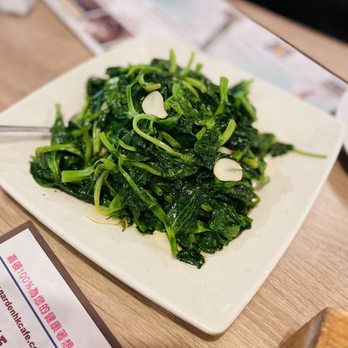 Arcadia Garden Cafe - Pea Sprouts stir fry with garlic - Chinese Near Me - Arcadia, California