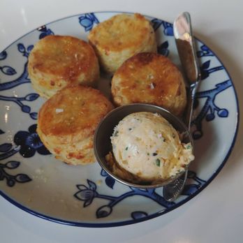Yellowbelly - Sea biscuits with cheddar and uni butter - New American Near Me - St. Louis, Missouri Yellowbelly - Sea biscuits with cheddar and uni butter - New American Near Me - St. Louis, Missouri