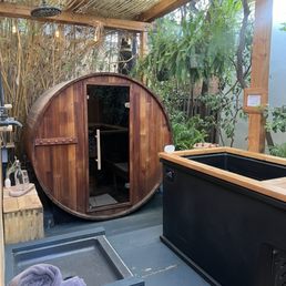 Sauna and cold plunge Sauna and cold plunge