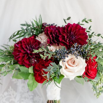 Mayfield Flowers - Florists Near Me - Crystal Lake, Illinois