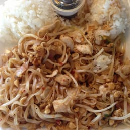 Chicken pad Thai