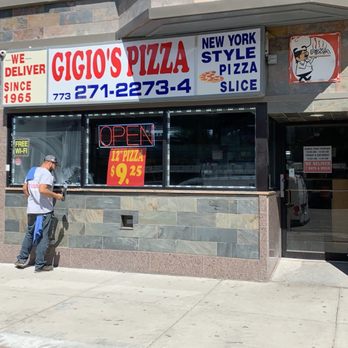 Smiling Windows - are favorite pizza spot - Window Washing Near Me - Berwyn, Illinois Smiling Windows - are favorite pizza spot - Window Washing Near Me - Berwyn, Illinois