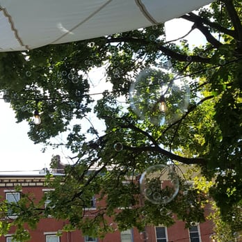 Parks On Tap - Bubble machine at Jefferson Park on tap - Beer Gardens Near Me - Philadelphia, Pennsylvania