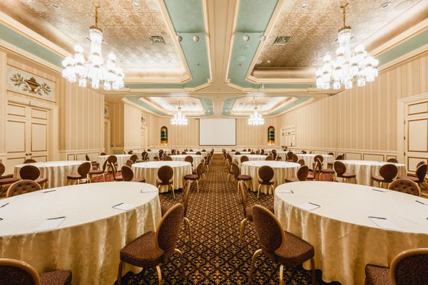 The Saint Paul Hotel by null