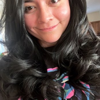 Wesley Slay Salon - Face framing - Hair Salons Near Me - Las Vegas, Nevada