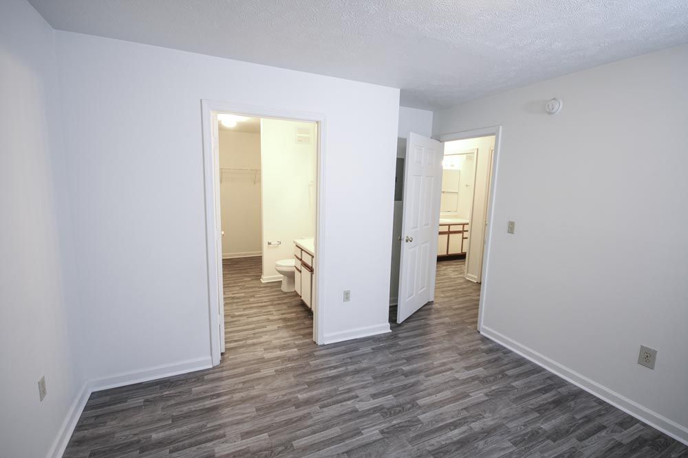 CANTERBURY HOUSE APARTMENTS FRANKLIN ROAD 32 Photos 7955