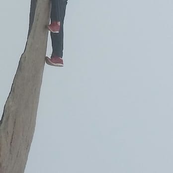 Mount Woodson Trail - Hanging on! - Hiking Near Me - Poway, California