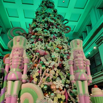 The Marshall Field's Walnut Room - Front view of Xmas tree - American Near Me - Chicago, Illinois