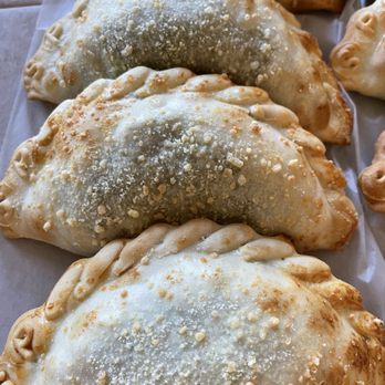 Che Cafe Empanadas Argentinas - Spinach empanadas - Empanadas Near Me - Tucson, Arizona