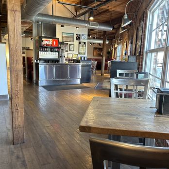 Pi-Squared Pizza - Beverage and dining area. - Pizza Near Me - Spartanburg, South Carolina