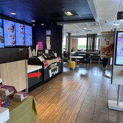 McDonald's - Counter area