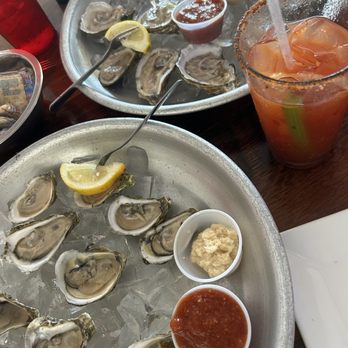 Bunky's Raw Bar & Grill - Sports Bars Near Me - Indialantic, Florida