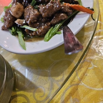 P & L Chinese Restaurant - Stir fry vegetables with beef - Chinese Near Me - Edmonton, Alberta P & L Chinese Restaurant - Stir fry vegetables with beef - Chinese Near Me - Edmonton, Alberta