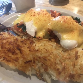 Rocky Bay Cafe - Smoked salmon eggs Benedict - Breakfast & Brunch Near Me - Friday Harbor, Washington Rocky Bay Cafe - Smoked salmon eggs Benedict - Breakfast & Brunch Near Me - Friday Harbor, Washington