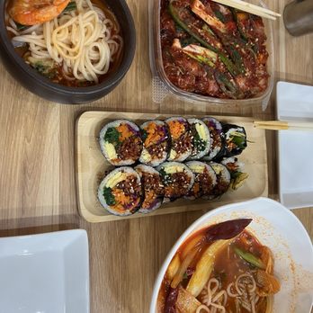 Baro Gimbap - Spicy crab, kimbap, oyster soup - Korean Near Me - Fullerton, California Baro Gimbap - Spicy crab, kimbap, oyster soup - Korean Near Me - Fullerton, California
